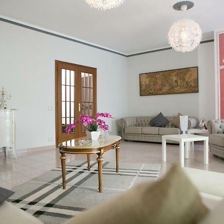 Affitta Camere The Queen Ispica Exterior foto