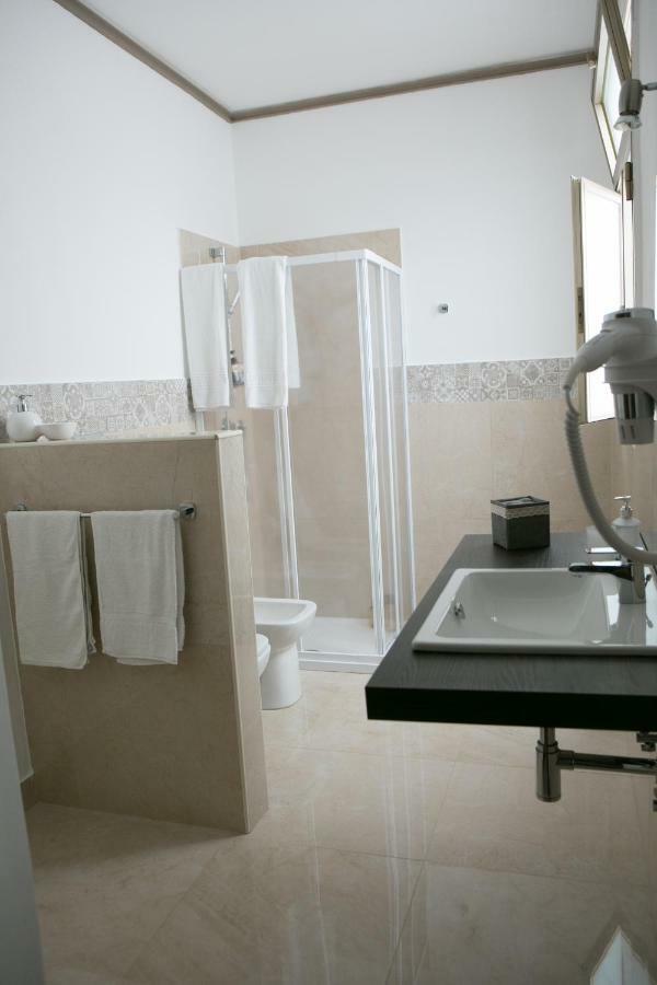 Affitta Camere The Queen Ispica Exterior foto
